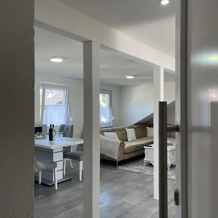 Neue Stilvolle In Apartamento