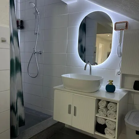 Neue Stilvolle In Apartman