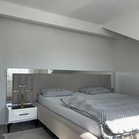 Neue Stilvolle In Apartman