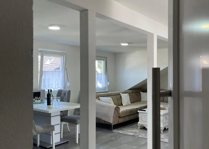 Neue Stilvolle In アパート