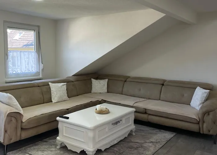 Neue Stilvolle In アパート