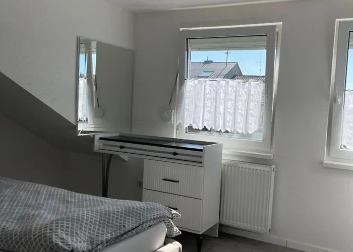 アパート Neue Stilvolle In ツットリンゲン