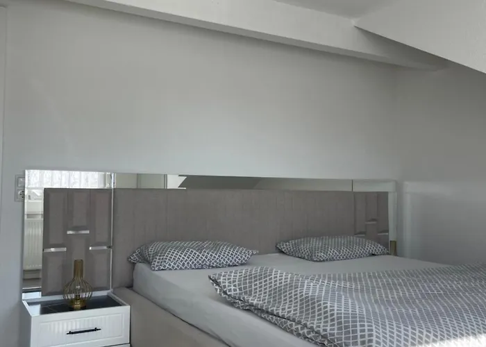 Neue Stilvolle In アパート